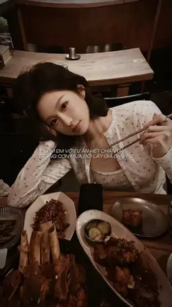 Em vô tư ăn hết 