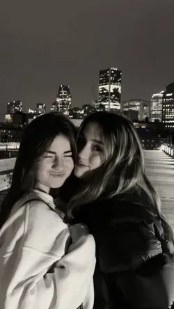 11 foto bareng besti