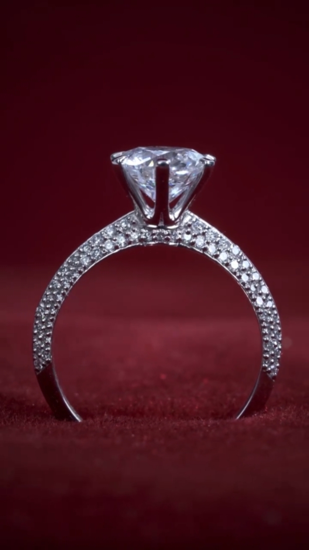 Nuevo Anillo De Diamantes