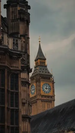 — LONDON VIBES —