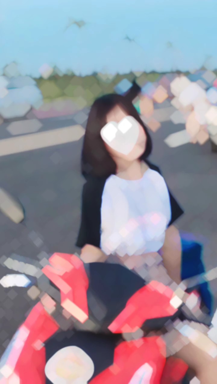 ຢູ່ຄົນດຽວໄຫ້ຊີ່ນ