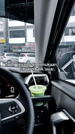 tenang di permukaan