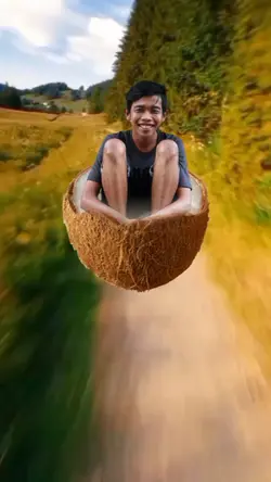 naik kelapa lucu