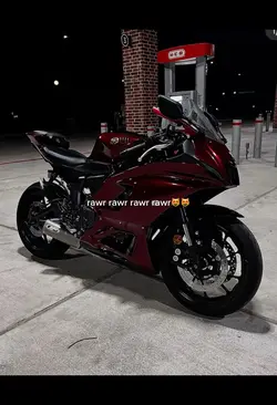 red yamaha R7🔥😻