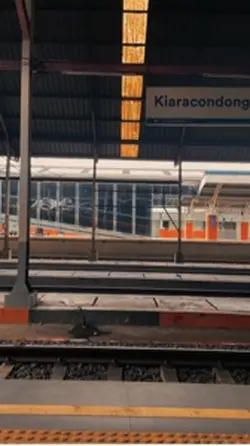 video kereta estetik