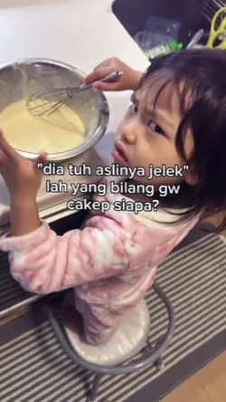 dia tuh aslinya