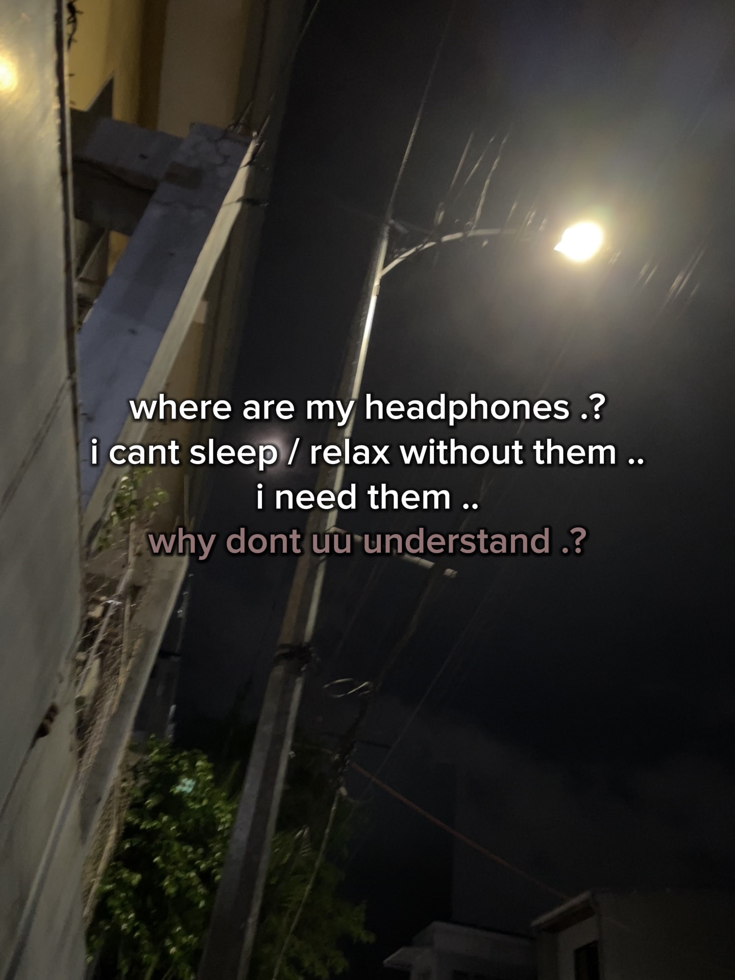 headphones .<3