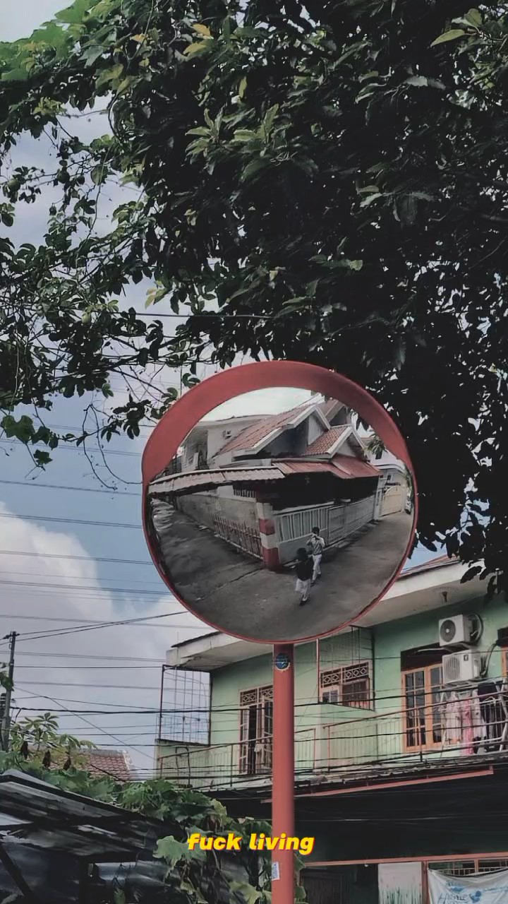 lirik lagu aesthetic