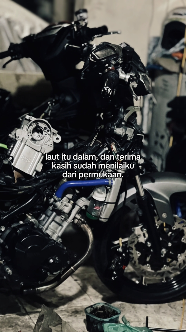 laut itu dalam