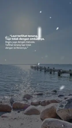 laut terlihat tenang