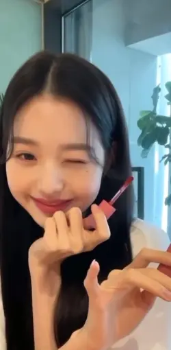 名前と写真入れるだけ!!