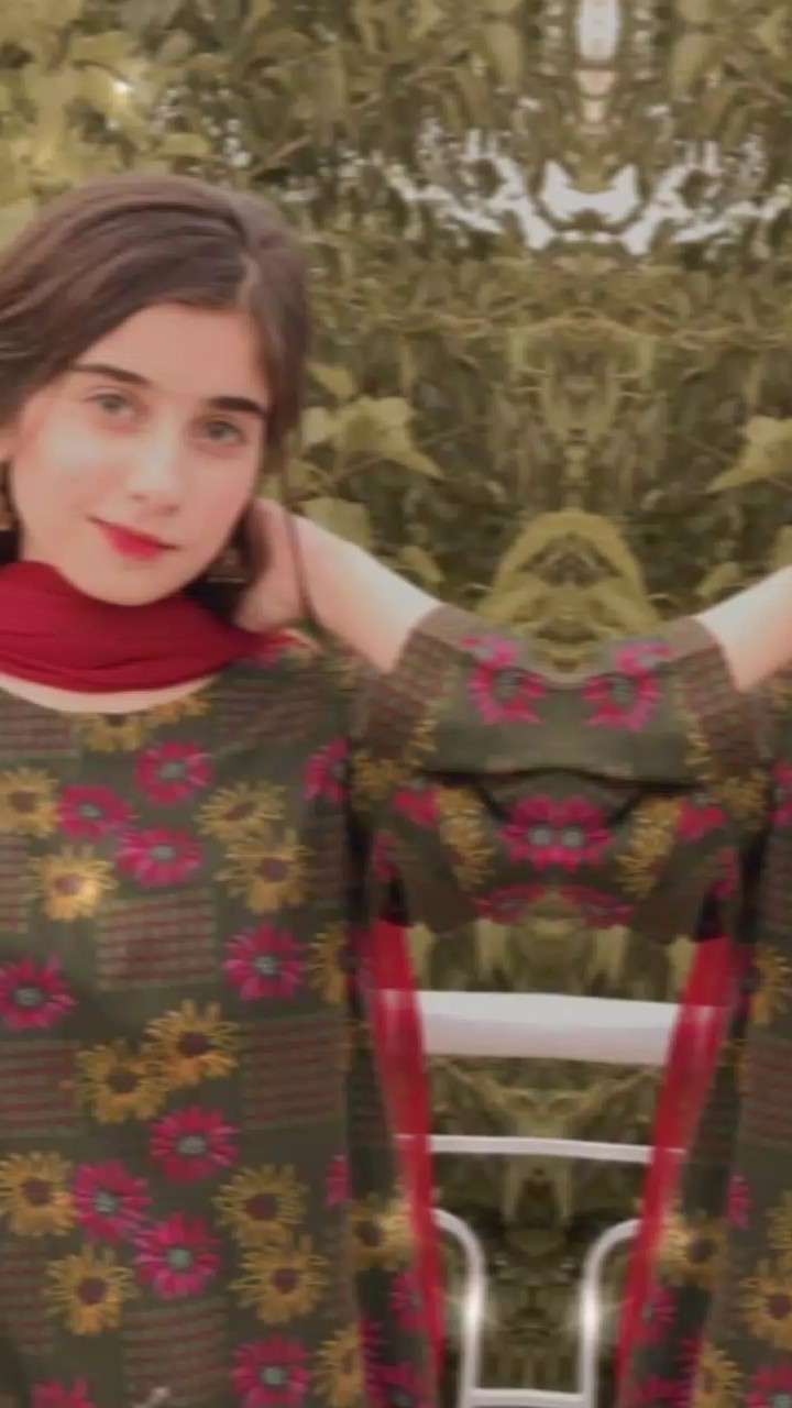 তোমার হাতটা যখনধরেছি