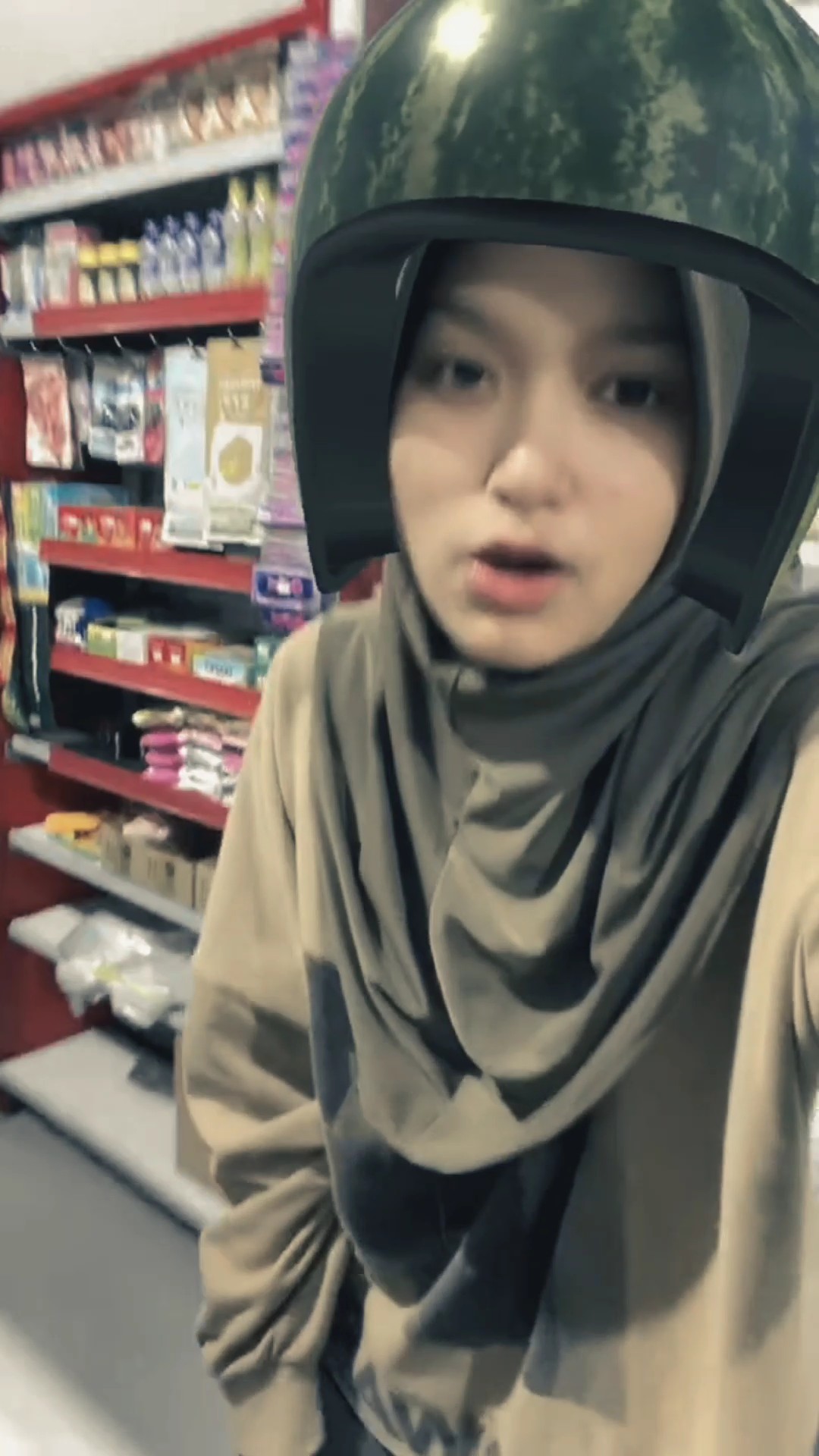 1 video + 4 poto
