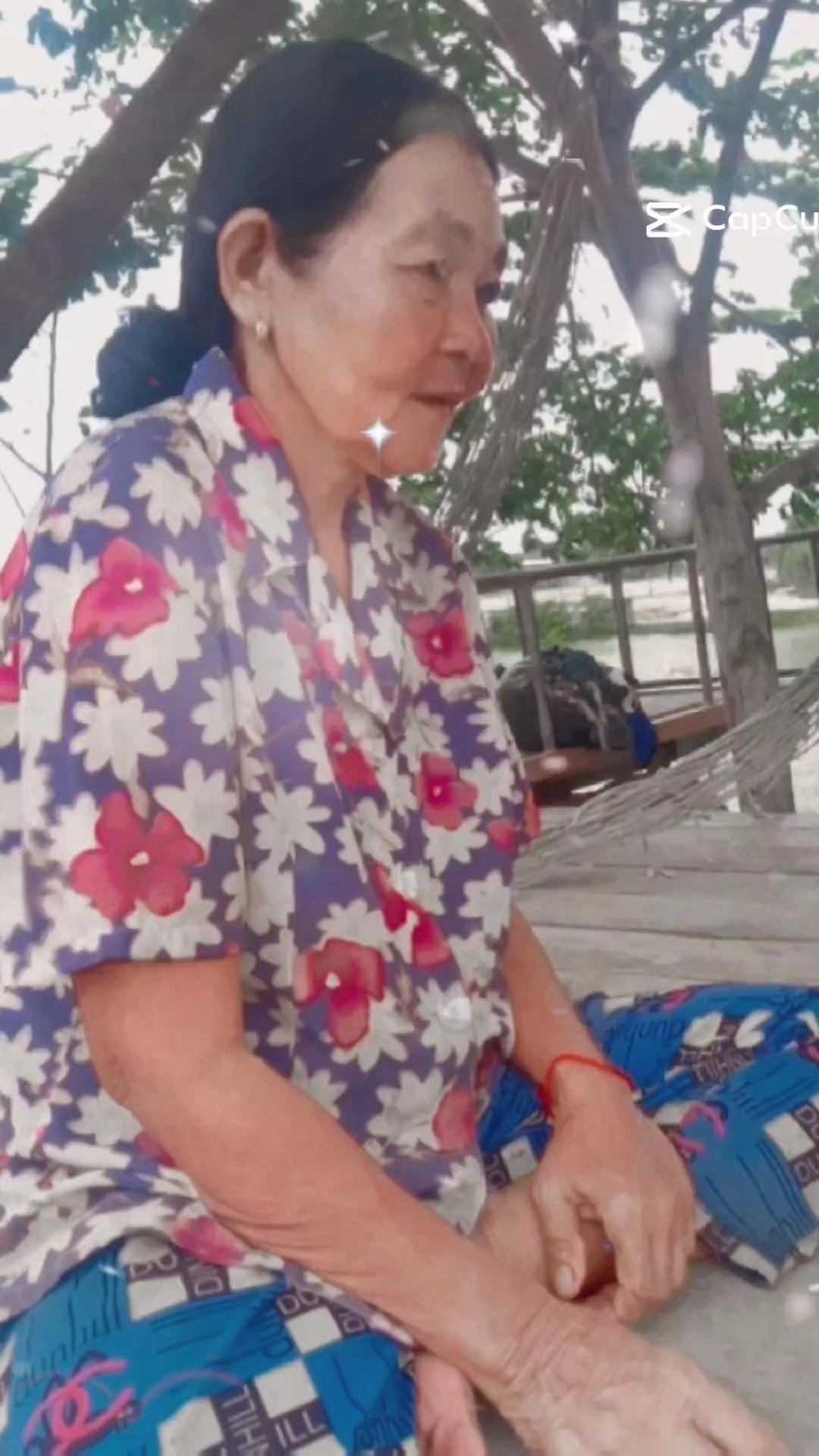 ស្រលាញ់ម៉ាកខ្លាំងៗ