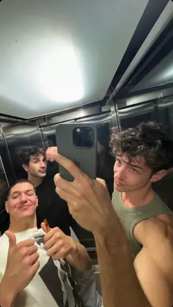 nona Ambon pica pica