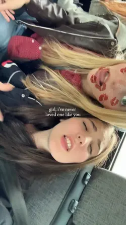 to all my girls 🤍😽