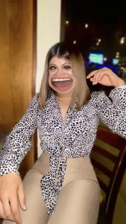 Meme risas falsas