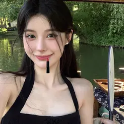 Kiss lipstick trend