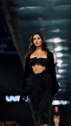 FASHION 