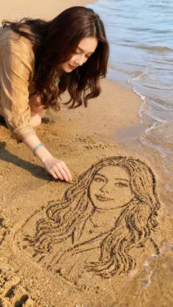 SELF PAINTED AI 