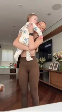 slowmo baby