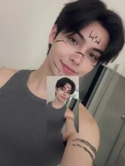 Resmin donmuş çerçevesi çalışma anında ve ağır çekim tamamen açık