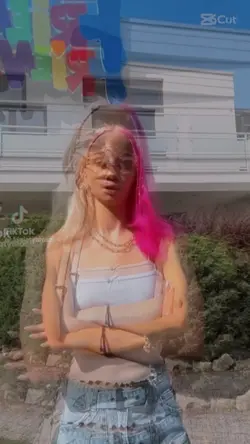 Edit z kinią