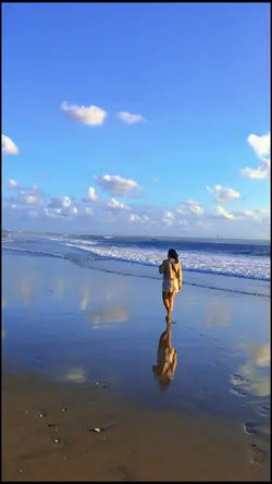 Suasana pantai