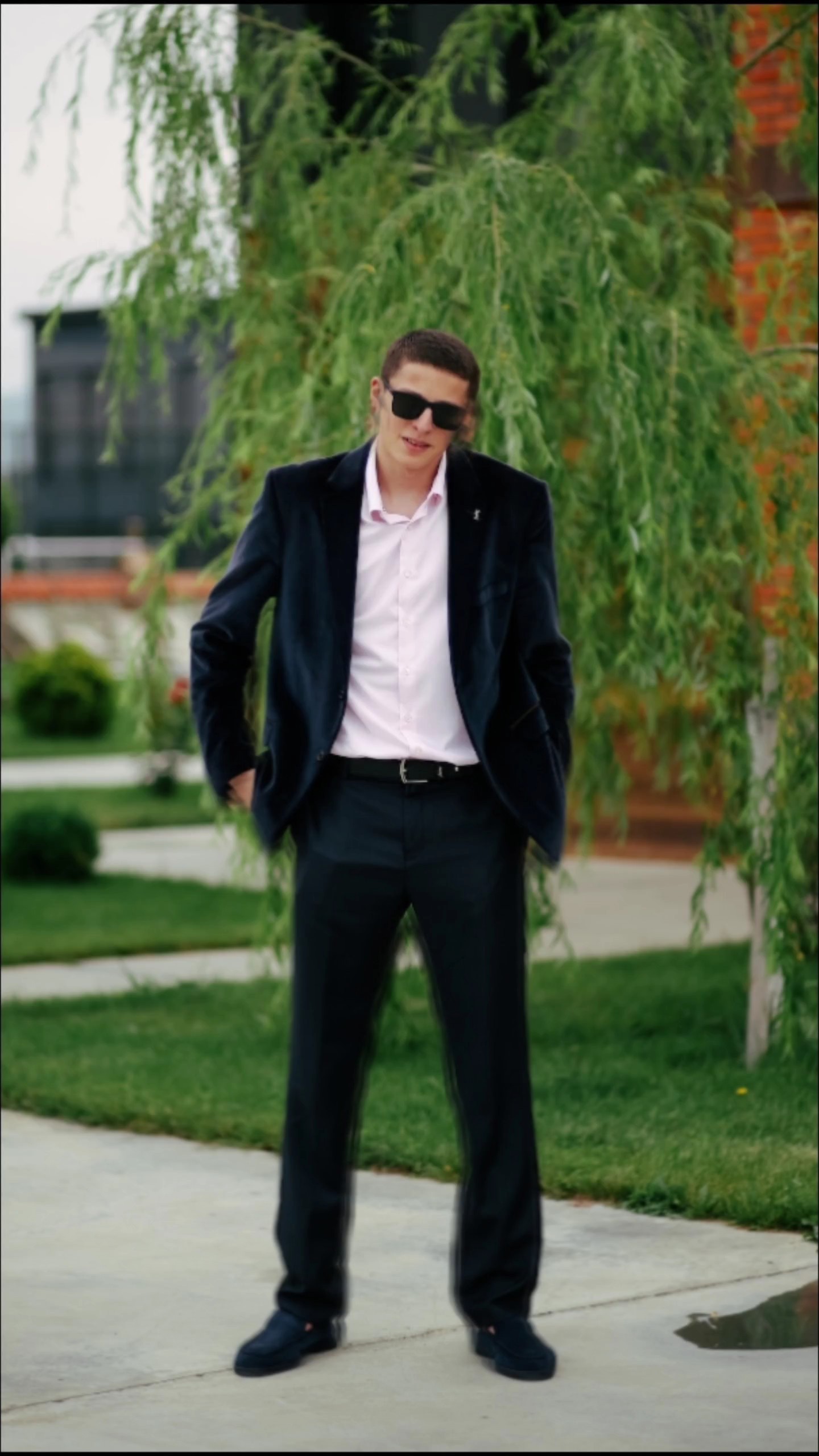 Moda De Ternos Masculinos Usando O Estilo TikTok
