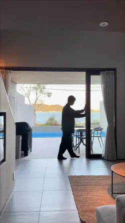 糸島の海で1日を過ごすミニマリスト