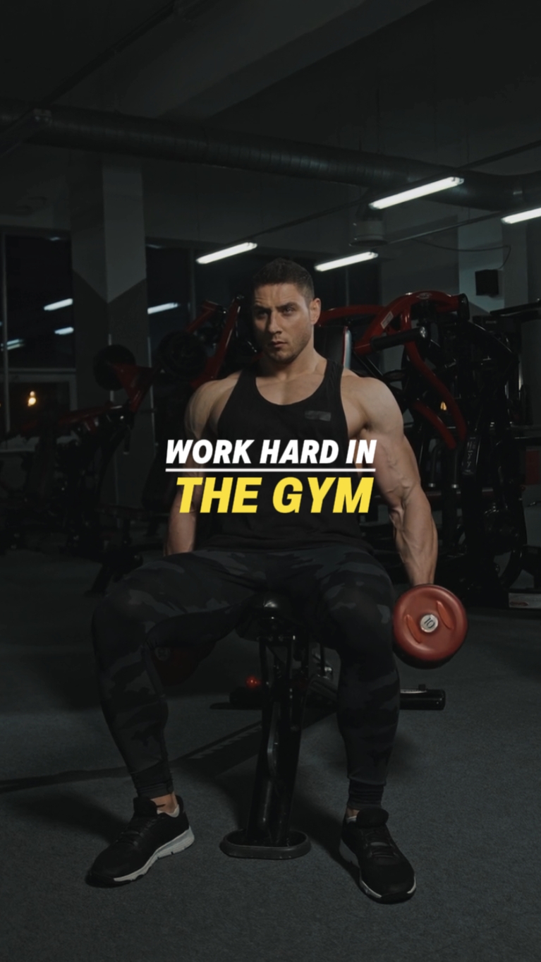 Magtrabaho nang husto sa gym