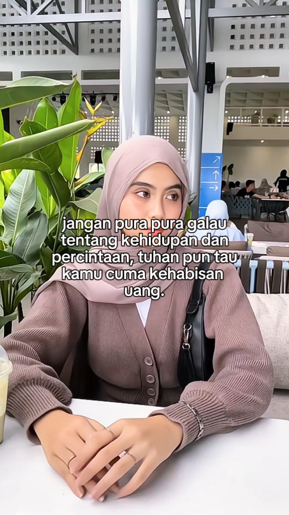 foto siaran langsung kata kata