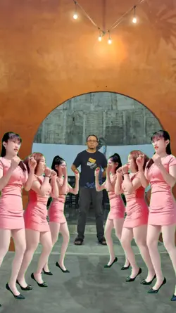 Pretty Ladies Dancer