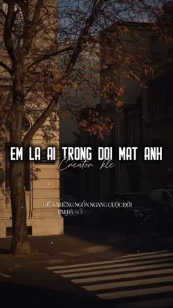 EM LÀ AI TRONG ĐÔI