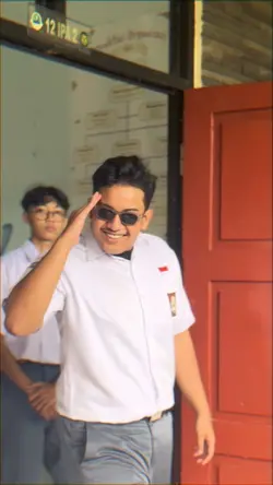 Slowmo Maju Mundur