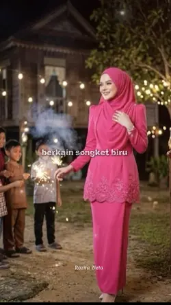 Berbaju Merah Jambu