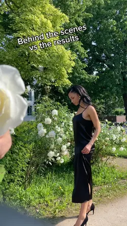 Behind the scenes 
v