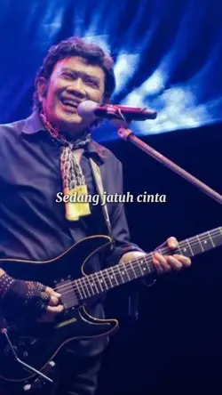 RHOMA JATUH CINTA