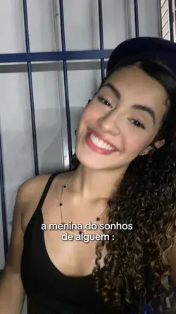 a menina dos sonhos.