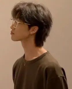 mẫu khoe tóc