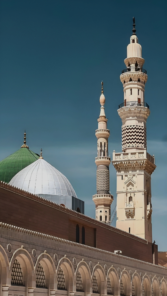 Qalbi Fil Madinah 