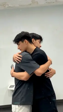HUG AI