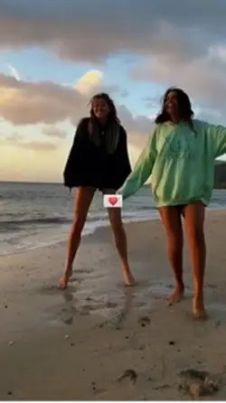 Slowmo Besties