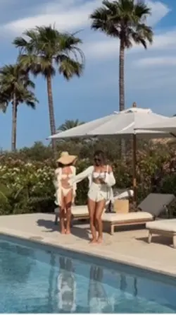 Girls slow mo