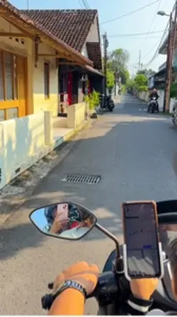 Mowning in jogja