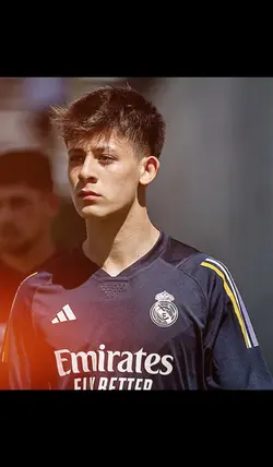 Arda gülerr😍