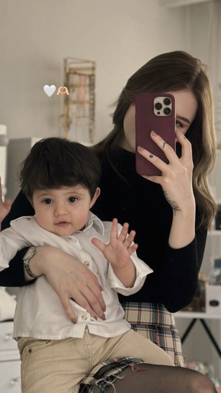 Baby und Mütter