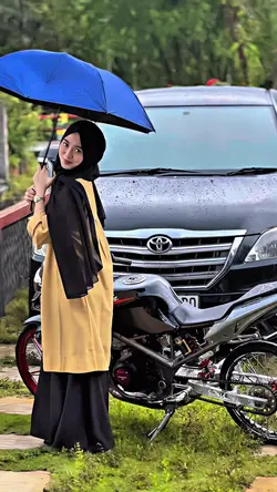 SLOMO HUJAN