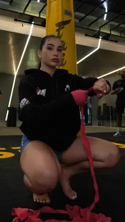 Boxing Girl