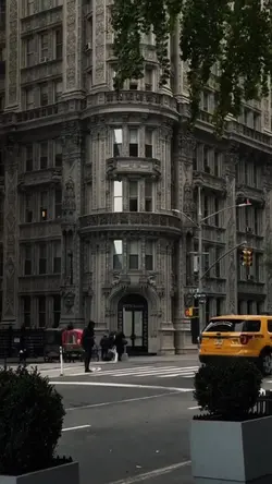 City vlog trend